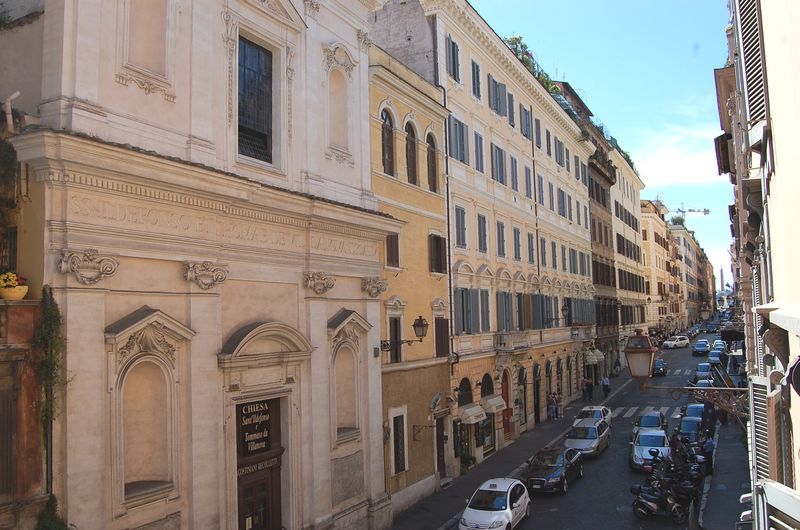 Apartments for Rent in Rome Sistina Apartment